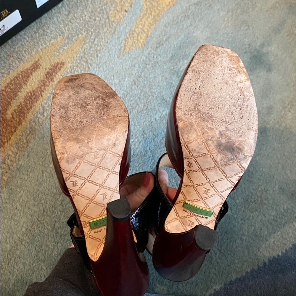 L.A.M.B. Hamura Instep Strap Platform Burgundy and Black Heels Size 7.5 - Picture 4 of 7